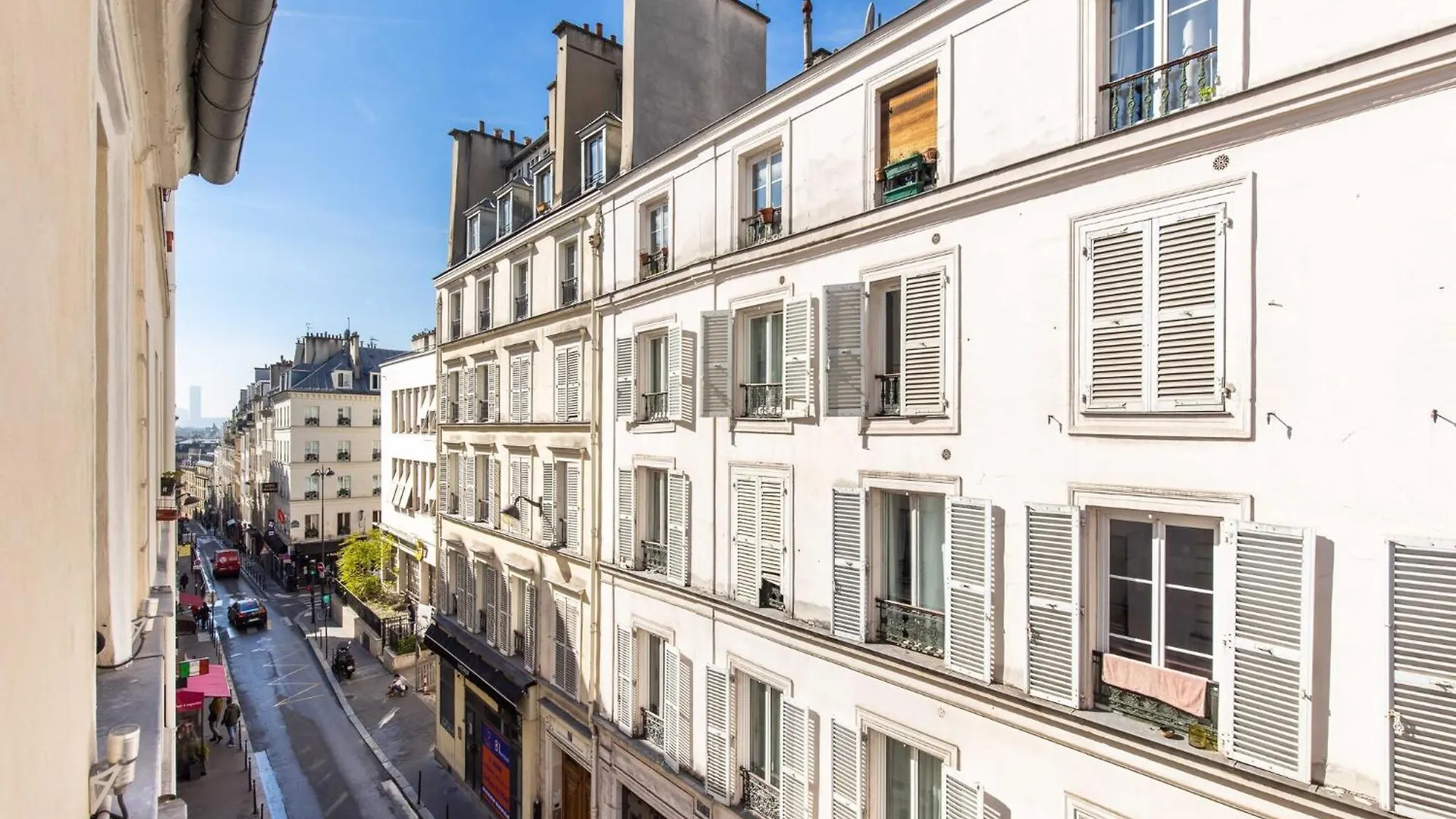 Chic, Comfortable Flat Near Rue Montmartre Paris 0*,  France