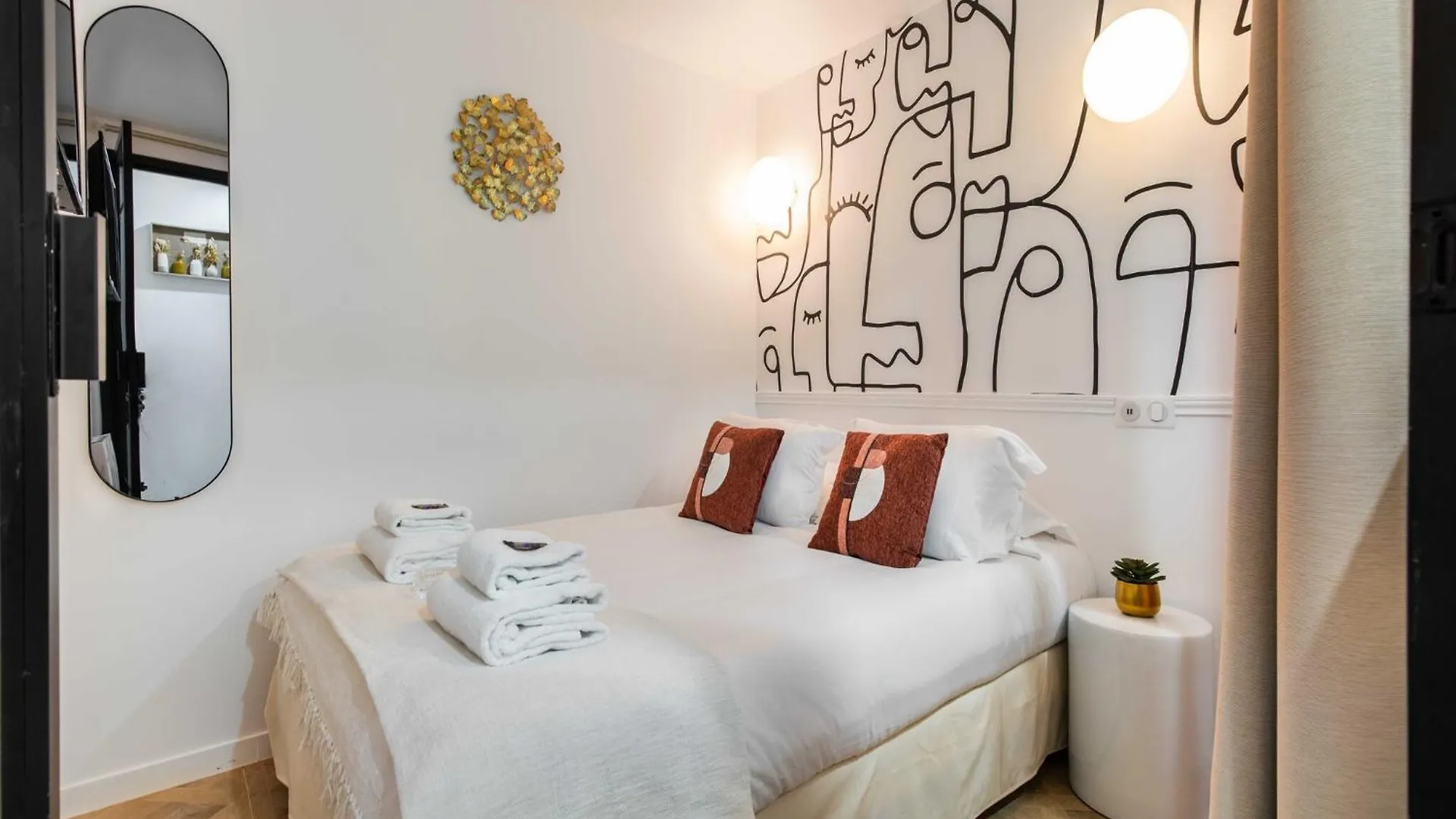 Appartamento Chic, Comfortable Flat Near Rue Montmartre Parigi